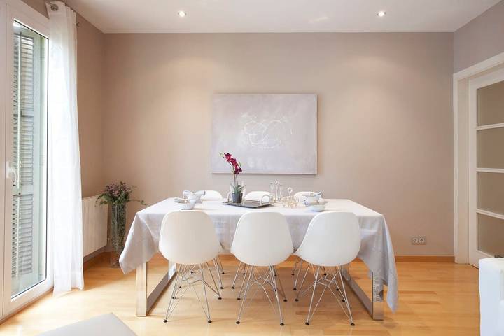 Ganze Wohnung, Gran Via modern and bright 3Bd with terrace in Barcelona Zentrum, Barcelona