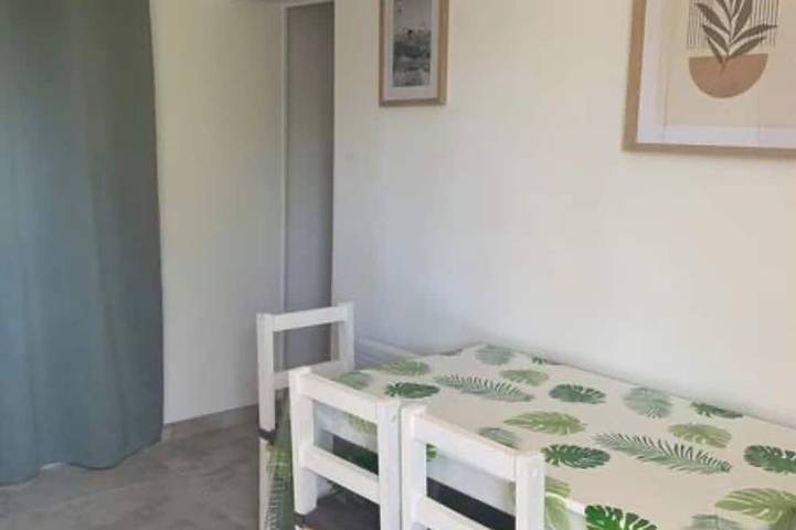 Appartement entier, Location bas maison avec piscine in Alès, Parc national des Cévennes