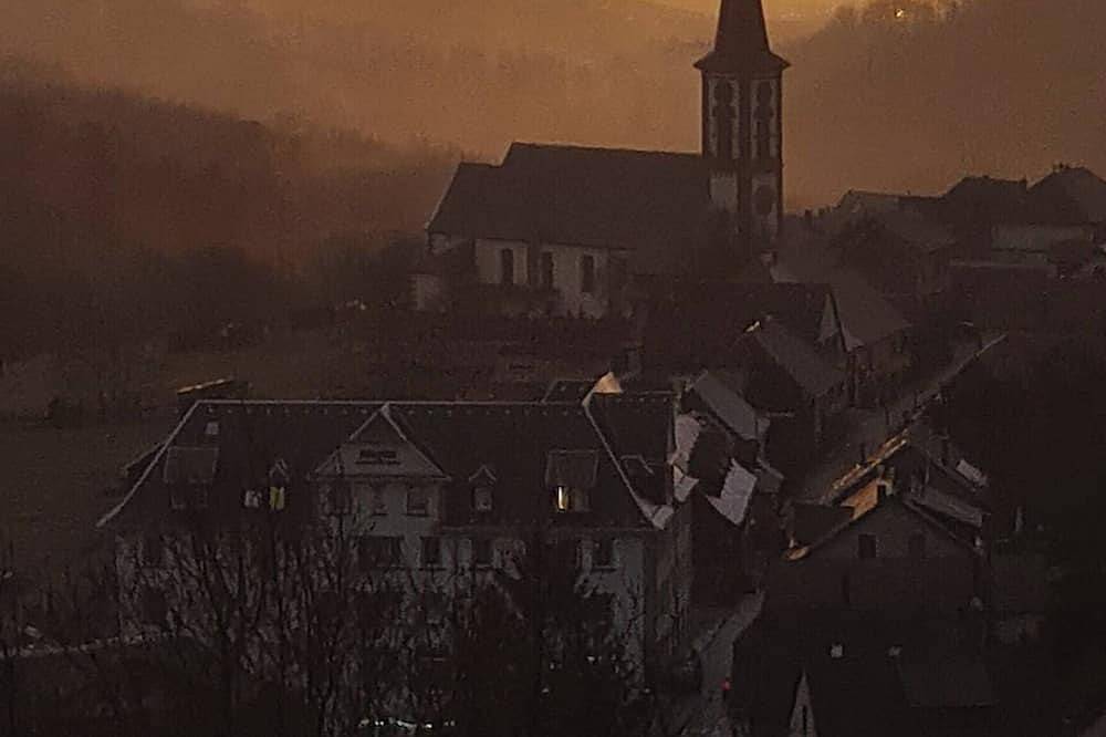Appartement entier, Appartement Neuf, Équipé, Avec Vue Sur Le Haut-Koenisbourg et La Forêt Noire in Thannenkirch, Parc naturel régional des Ballons des Vosges