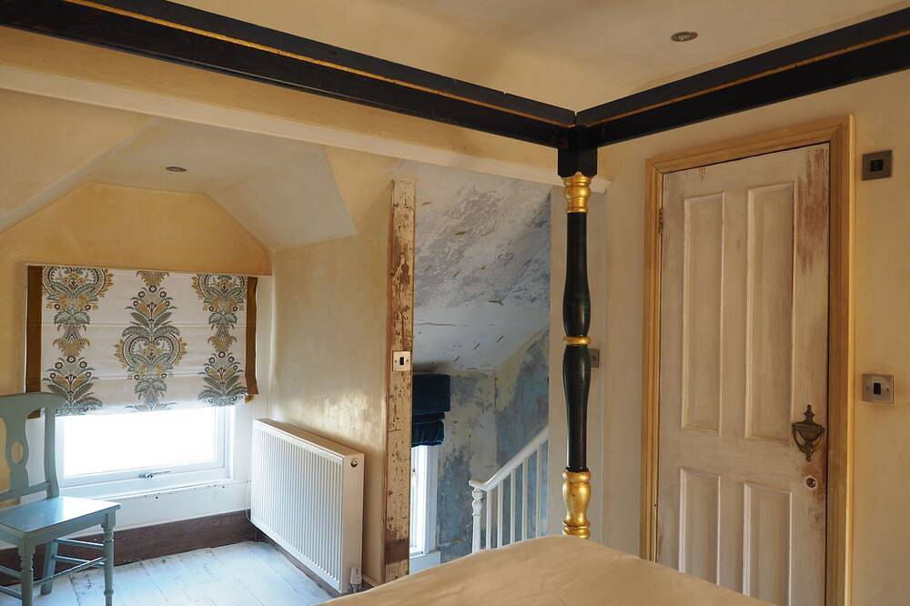 Family Townhouse Sleeps 6 • 9 Minute Walk to City Centre • Parking Available in Bath, Bath & North East Somerset