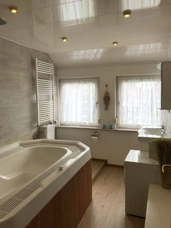 Ganze Wohnung, Ferienwohnung mit Whirlpool in Ihlienworth, Cuxland