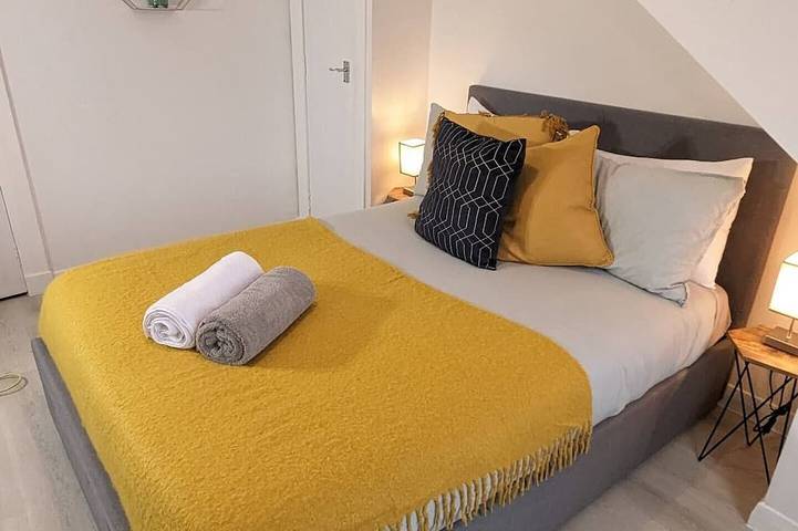 Ganze Wohnung, Two Bedroom Lovely Apartment in Greenock in Inverclyde