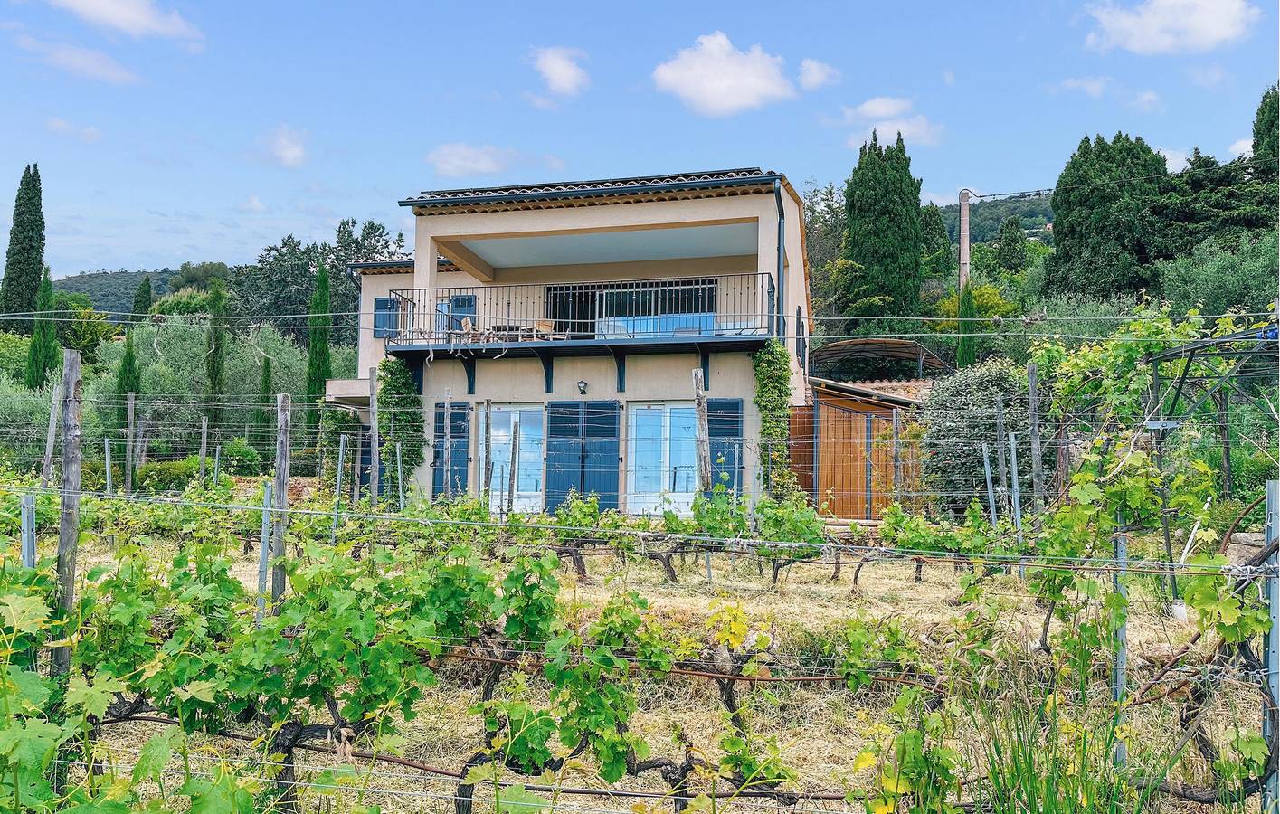 Acogedor apartamento de 1 dormitorio con terraza cerca del centro de Peymeinade in Spéracèdes, Costa mediterránea (Francia)