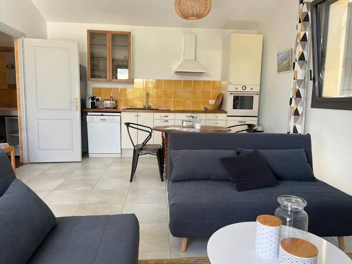 Location de vacances pour 3 personnes, avec jardin ainsi que piscine et vue à Crest - 2