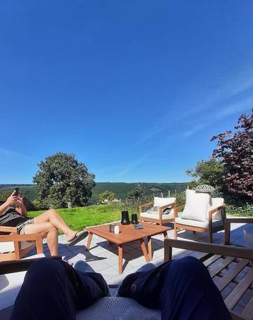 Chambre d’hôte pour 2 personnes, avec jardin ainsi que vue et terrasse dans Francorchamps
