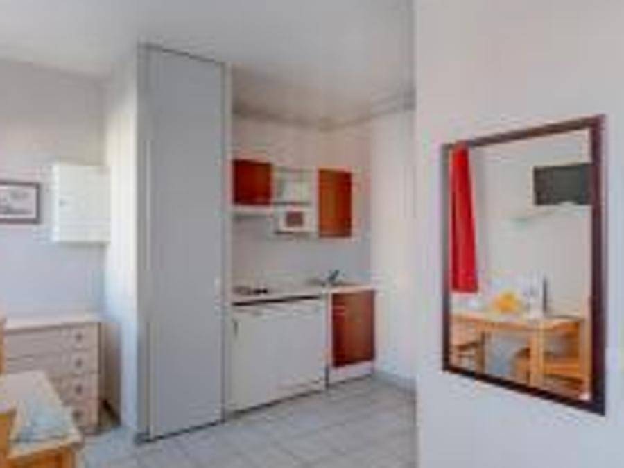 Résidence L'Océan - Vacancéole - Studio 2 personnes - 2 personnes in La Tranche-sur-Mer, Vendée