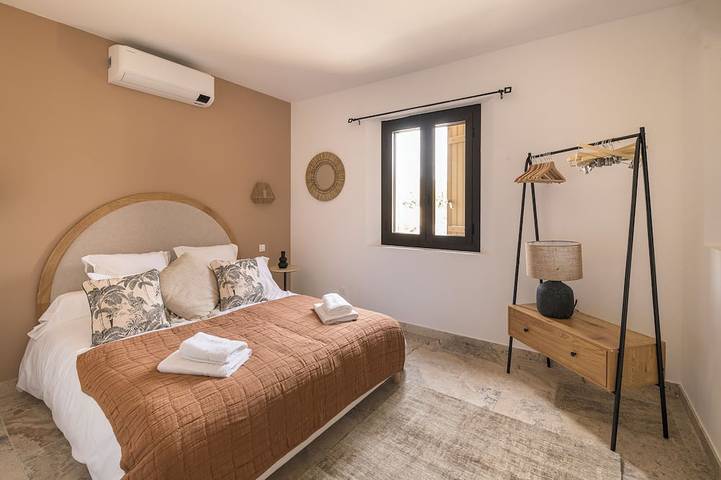 Villa avec piscine dans la campagne de Lourmarin in Cadenet, Parc naturel régional du Luberon