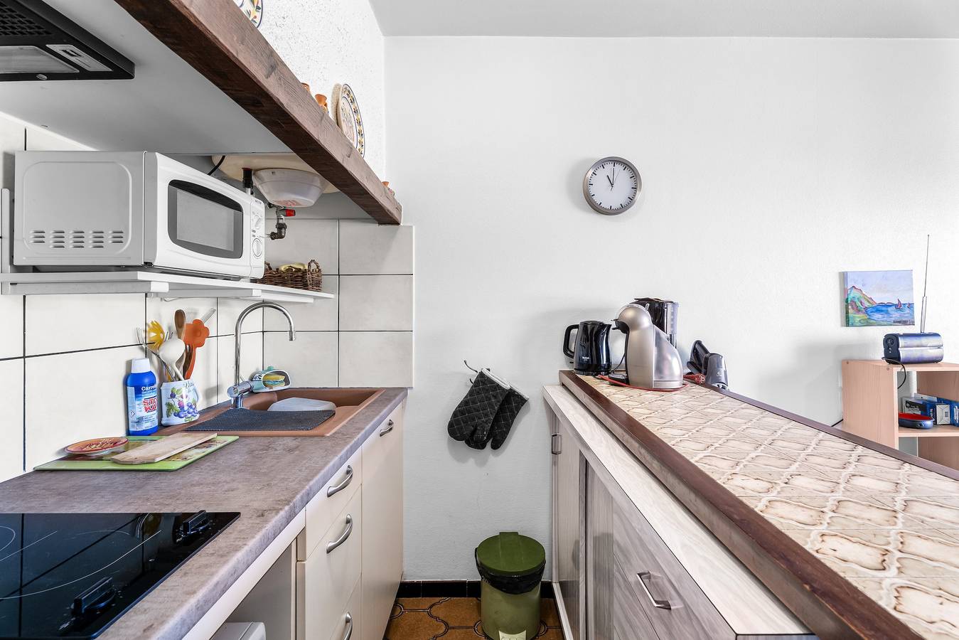 Apartamento entero, Apartamento con aire acondicionado a 100 m de la playa con terraza privada in Le Brusc, Six-Fours-les-Plages