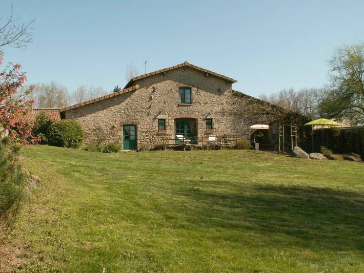 Chambre d’hôte pour 2 personnes, avec Terrasse ainsi que Jardin et Vue à Les Epesses
