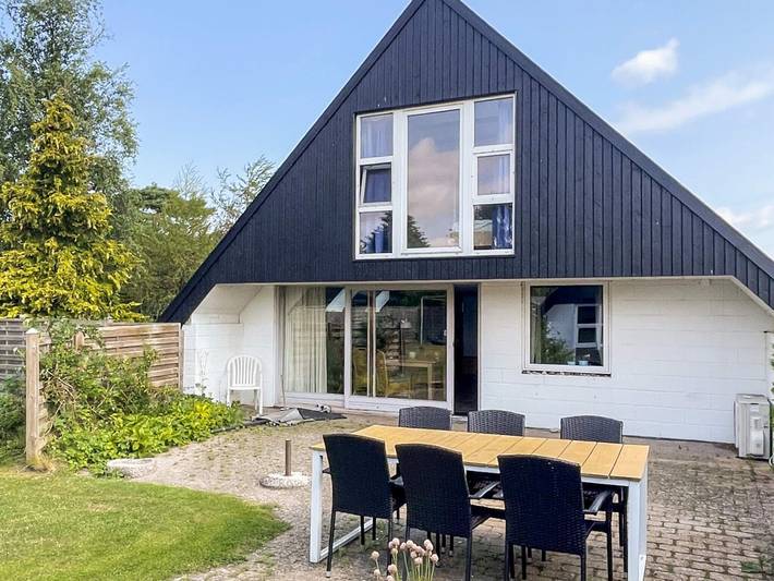 Ferienhaus für 5 Personen, mit Terrasse und Garten