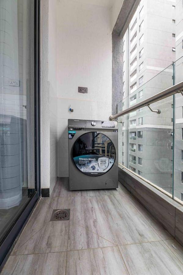 Entire apartment, Classy executive one bedroom apartment with amazing breathtaking city views ,child playground, swimming pool and fully equipped gym in Nairobi, Kenya