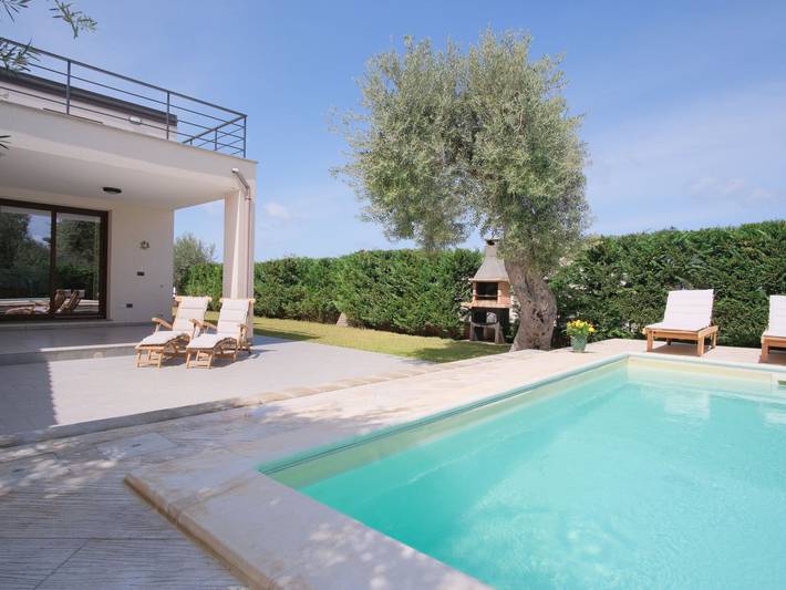 Casa vacanza per 6 persone, con terrazza e piscina nonché giardino e vista lago - 1