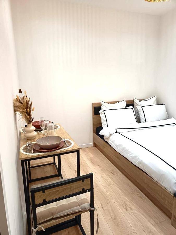 Appartement entier, Dinas home in Bois-Colombes, Hauts-de-Seine