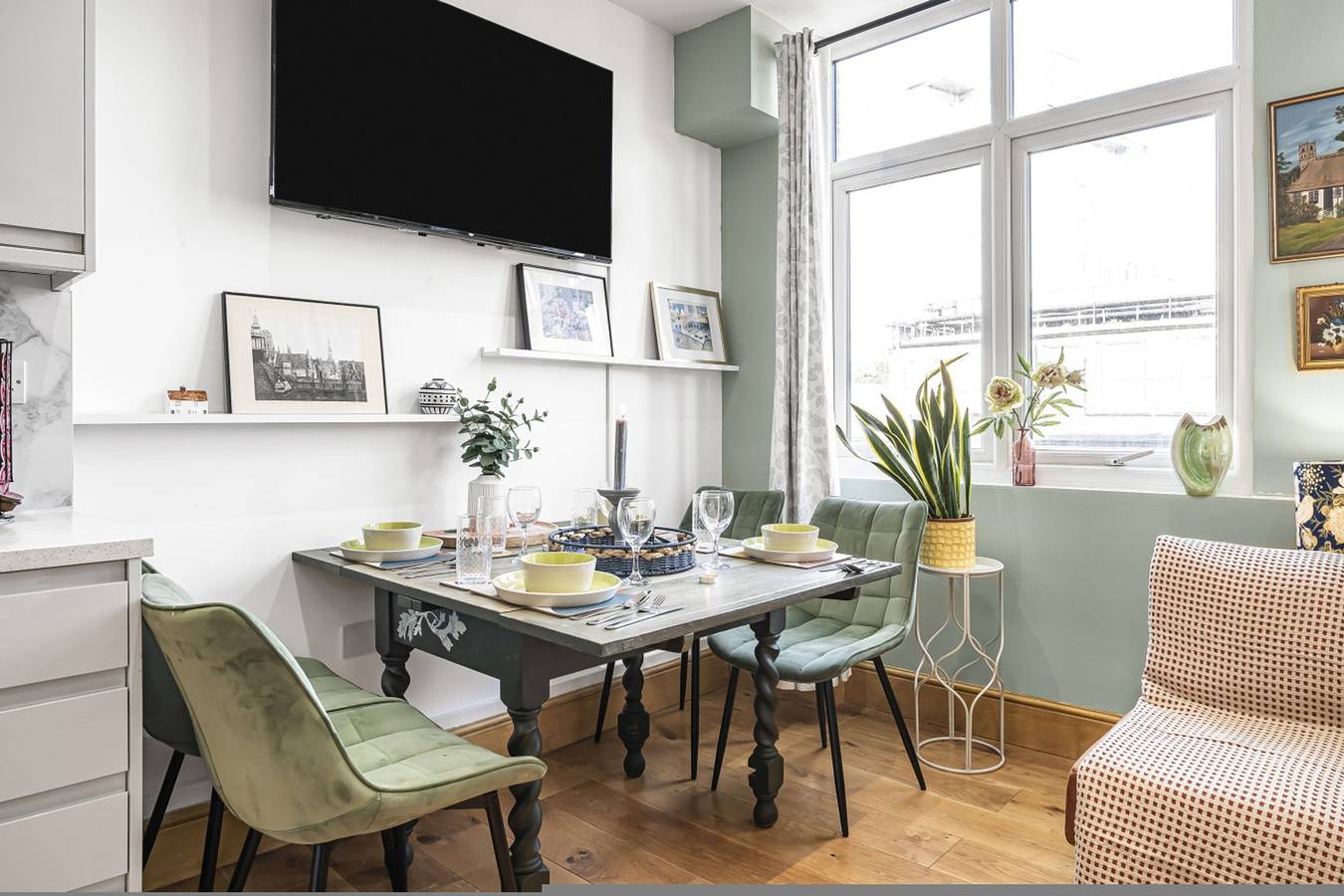 Entire apartment, Elegant 2Bed Apt in the Heart of Covent Garden in Covent Garden, London