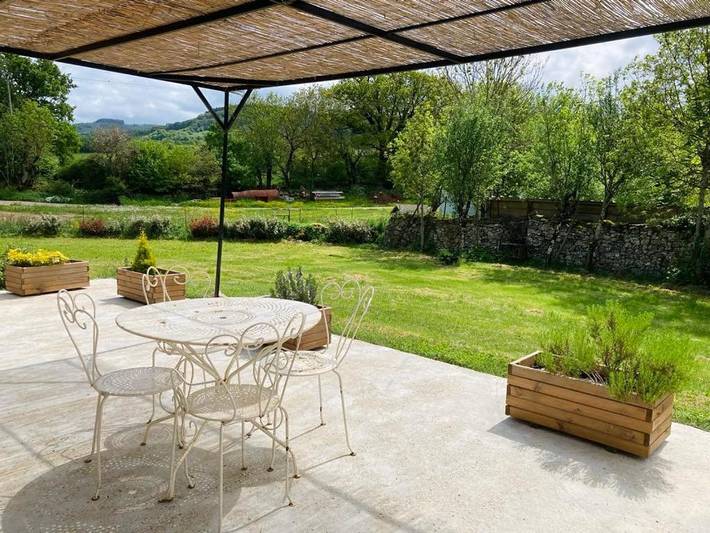 Location de vacances pour 2 personnes, avec Terrasse et Vue à Recoules-Prévinquières - 2