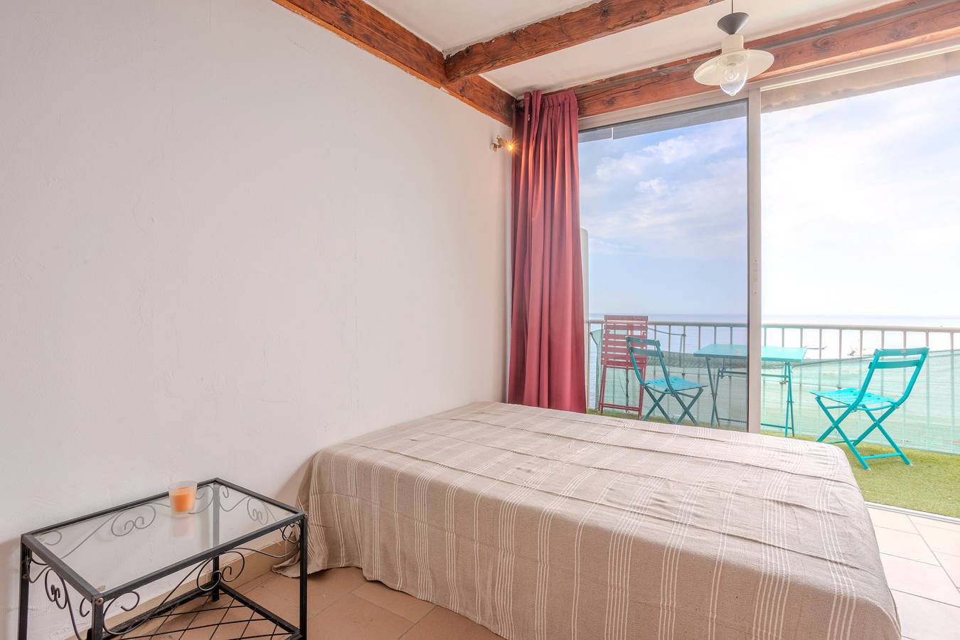 Ganze Wohnung, Ferienwohnung 'Porte Rouge 3' mit Meerblick in Toulon Region