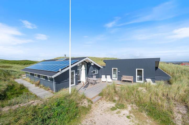 Villa for 8 personer, med jacuzzi og sauna samt balkon/terrasse i Årgab