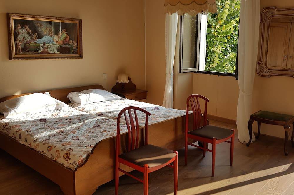 Malerische Villa mit Blick auf den Lago Maggiore in Oggebbio, Oggebbio Gemeinde