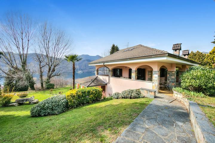 Ferienhaus für 3 Personen, mit Seeblick und Terrasse, kinderfreundlich am Ortasee - 2