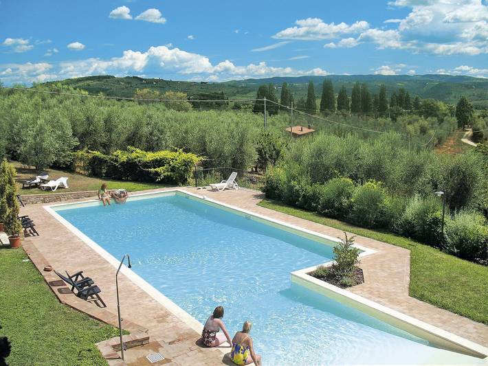 Agriturismo per 6 persone, con giardino e piscina, con animali domestici a Poggibonsi