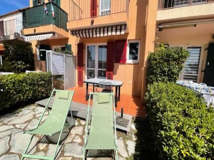 Ferienwohnung für 6 Personen, mit Pool und Balkon in Saint-Mandrier-sur-Mer