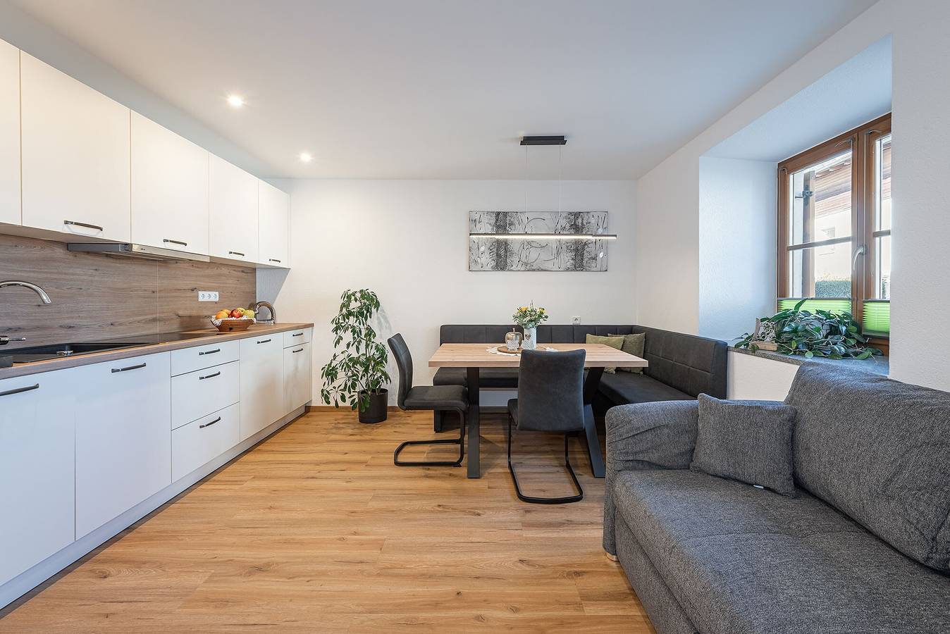 Ganze Wohnung, Ferienwohnung 'Wohnung Morgenduft Schnalserhof' mit Bergblick, Gemeinschaftsterrasse und Wlan in Latsch, Nationalpark Stilfser Joch