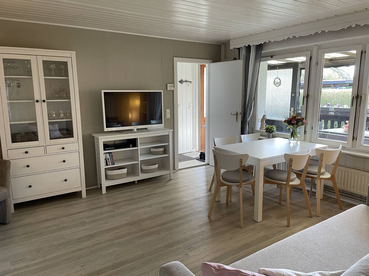 Ferienhaus 'am Rosenhag' mit privater Terrasse, privatem Garten und Wi-Fi in Marzahn - Hellersdorf, Berlin