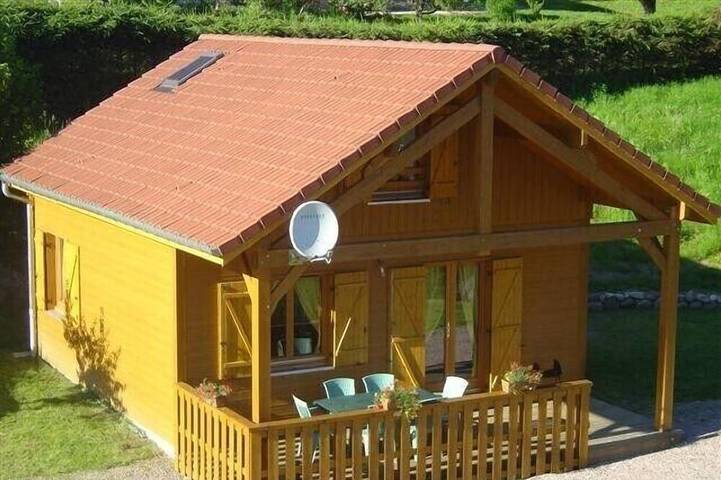 Chalet pour 7 personnes, avec Terrasse ainsi que Jardin et Piscine à Saulxures-sur-Moselotte