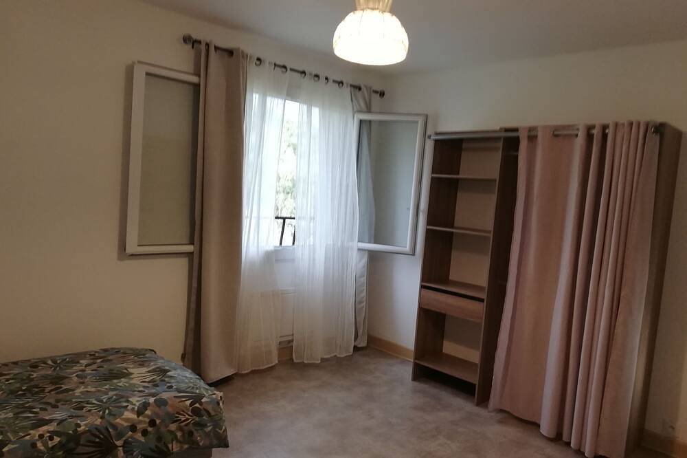Ganze Wohnung, At the gateway to the Sancy, Puy Mary and Château de Val. Ideal for a family in Lanobre, Regionaler Naturpark Volcans d'Auvergne
