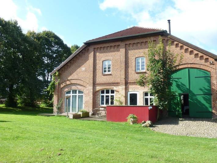 Ganze Wohnung, Hist. Schafscheune in Hoppenrade, Mecklenburgische Seenplatte