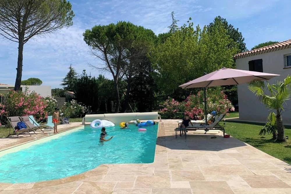 Villa Avec Piscine, Jardin Proche Gare Tgv, Apport, Aix en Provence et Marseille in Cabriès, Aix-en-Provence region