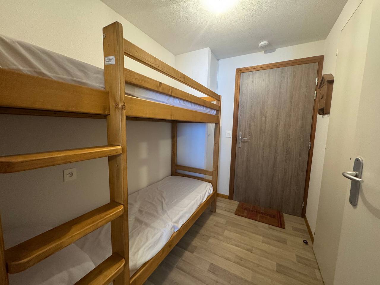 Ganze Wohnung, Charmantes Apartment nahe Pisten mit Parkplatz in Thollon-les-Mémises, Thonon-les-Bains und Umgebung