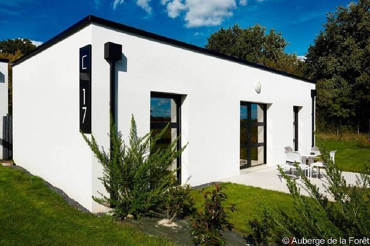 Location de vacances pour 4 personnes, avec terrasse ainsi que jardin et piscine à Le Gâvre