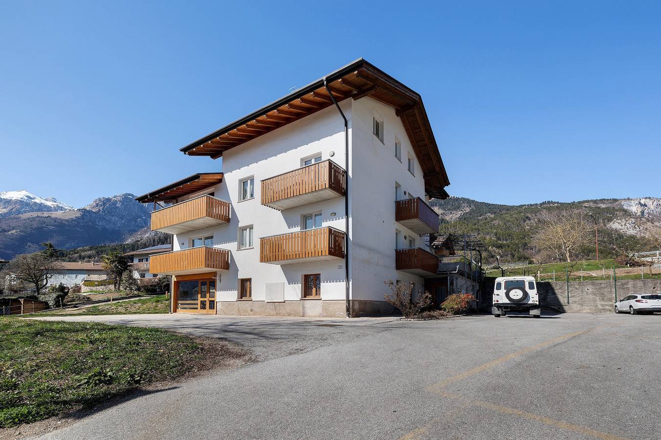 Ganze Wohnung, Wohnung 'Casa Core' mit Gemeinschaftsgarten und Balkon in San Lorenzo in Banale, Brentagruppe