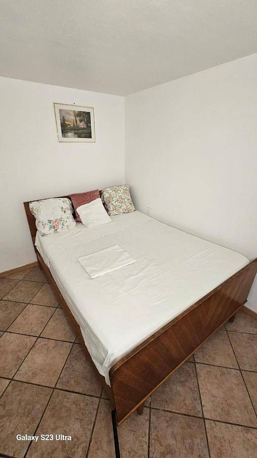 Gîte pour 4 personnes, avec vue ainsi que jardin et terrasse à Bourg-en-Bresse - 3