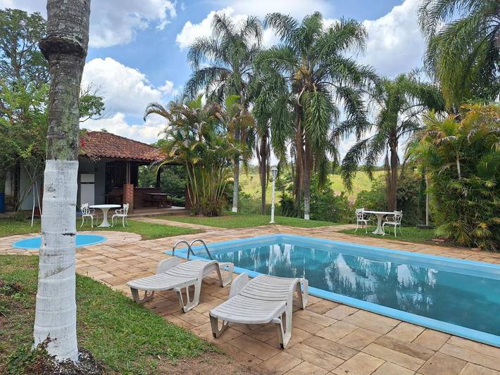 Casas e apartamentos de temporada para 11 pessoas, com jardim e vista e ainda balcão and piscina em Pinhalzinho