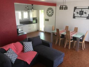 Gîte pour 6 personnes, avec jardin et vue à Le Crestet