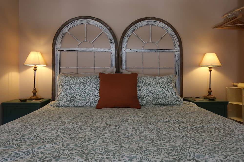 Entire apartment, Chic et Cosy, au cœur de la vieille ville, + vue in Le Puy-en-Velay, Haute-Loire