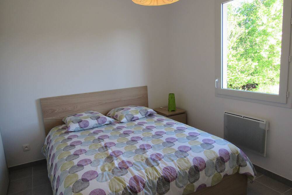Maison individuelle grand confort avec piscine 3 chambres, 2 Sdb pour 6 person. in Berrias-et-Casteljau, Parc national des Cévennes