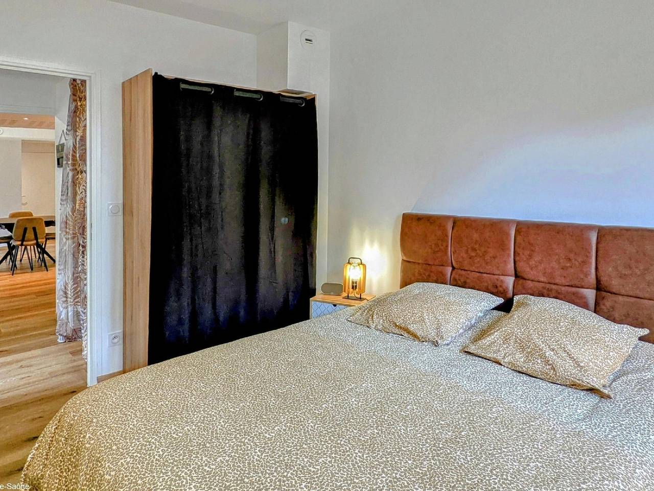 Schöne renovierte Wohnung mit Wlan und sicherem Parkplatz in Vesoul in Vesoul, Haute-Saône