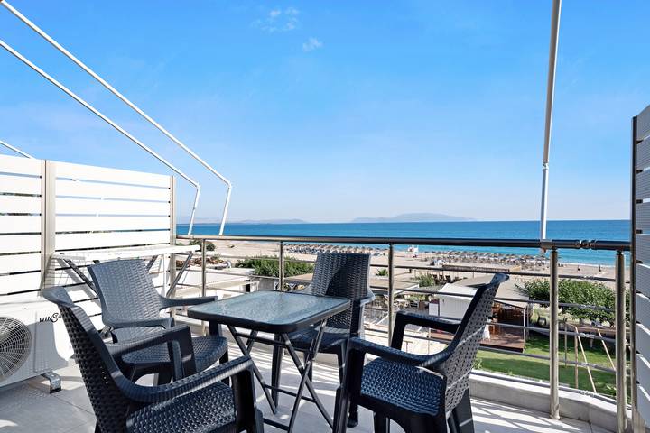 Studio für 4 Personen, mit Balkon und Garten sowie Kinderpool, mit Haustier in Preveza Regionalbezirk