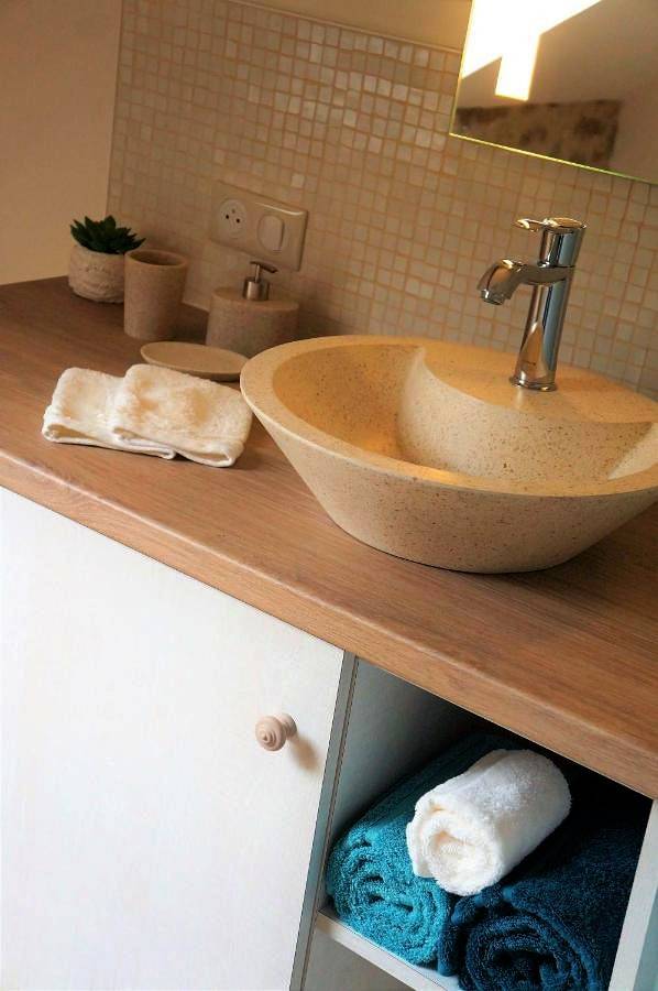 Location de vacances pour 2 personnes, avec vue et jardin à La Croisille-sur-Briance - 3