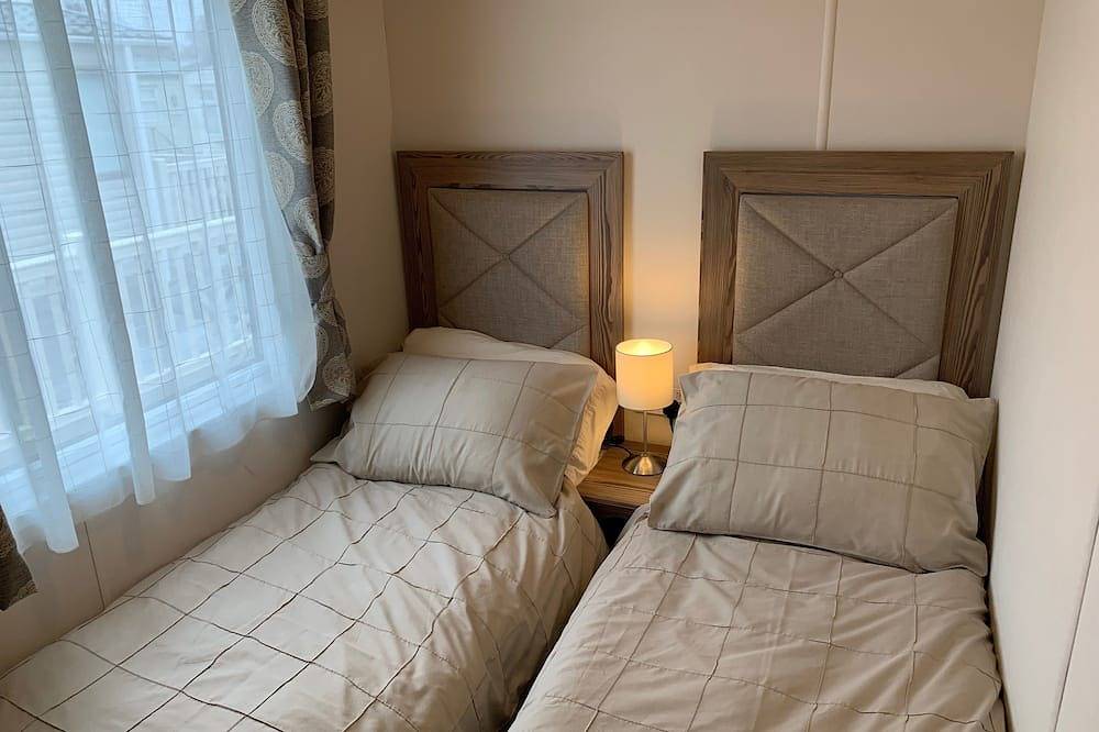 Family & Pet Friendly Park Home in in Stratford upon Avon near to the Cotswolds in Stratford upon Avon, Warwickshire