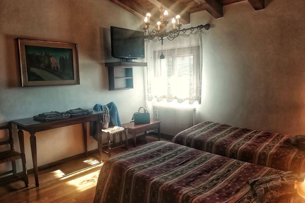 Ganze Wohnung, Panoramic appartament into Asolo olive tree grove - Ten minutes walk from center in Asolo, Treviso Provinz