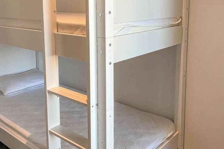 Location de vacances pour 16 personnes, avec Balcon ainsi que Jardin et Piscine dans Spetses - 3