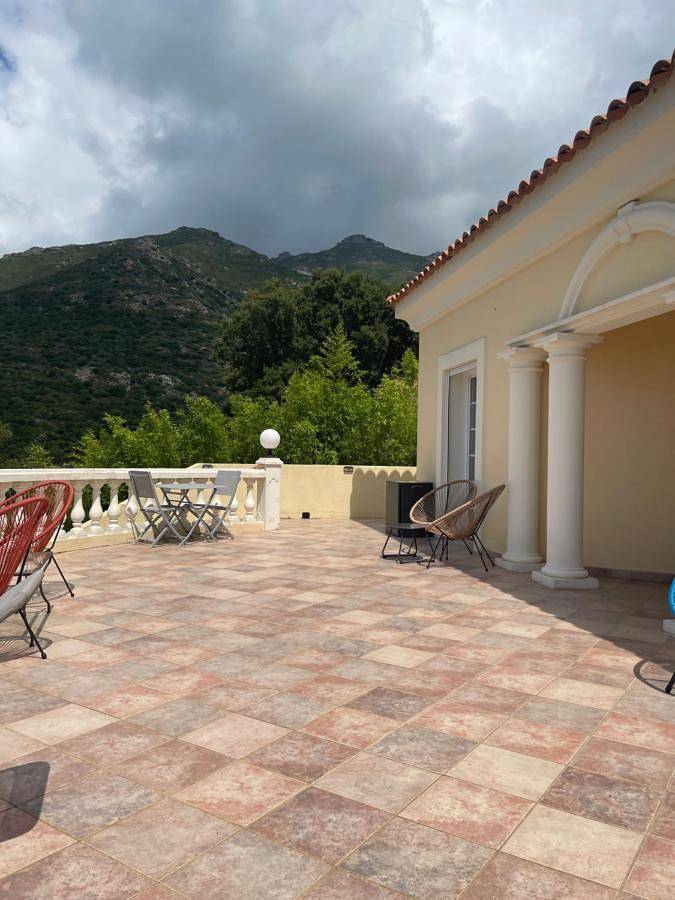 Location de vacances pour 2 personnes, avec piscine et terrasse à Poggio-d'Oletta - 4