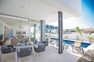 Holiday Rental for 8 People in Protaras, South Cyprus, Photo 3