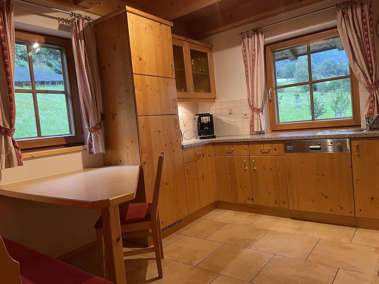 Ganze Ferienwohnung, Appartement/Fewo, Bad, Wc, 1 Schlafraum in Schobergruppe, Oberlienz