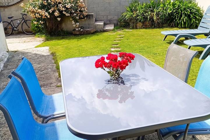 Location de vacances pour 2 personnes, avec Terrasse et Jardin à Plougasnou