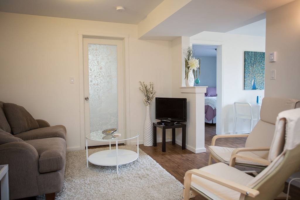 Ganze Wohnung, Entzückende Suite, ruhige Umgebung in Nelson, Whitewater Ski Resort